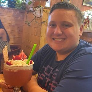 Meet your Posher, Eli